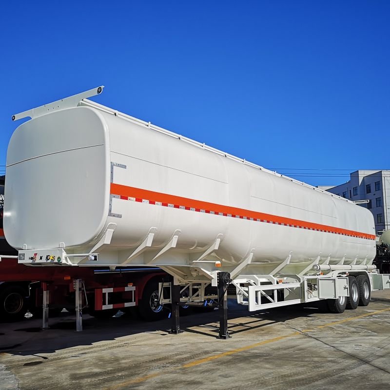 Como fazer a manutenção de um reboque tanque de combustível?