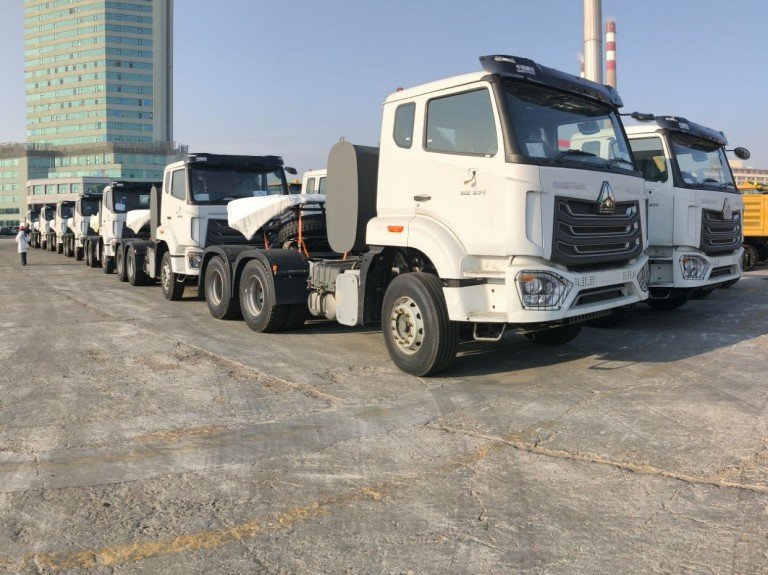 HOWO NX 6X4 Tractor Truck (2)