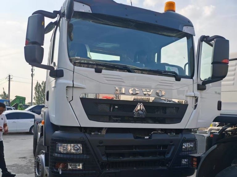 Camion tracteur Howo TX