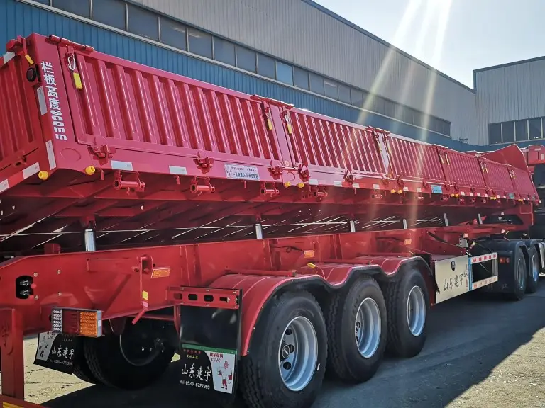 Remorques à benne basculante latérale